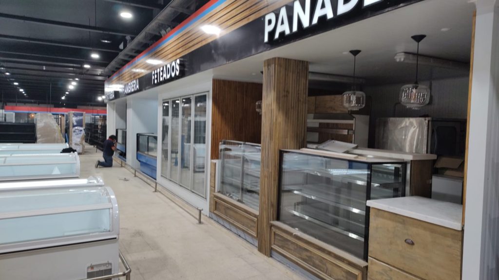 Obras de equipamiento comercial