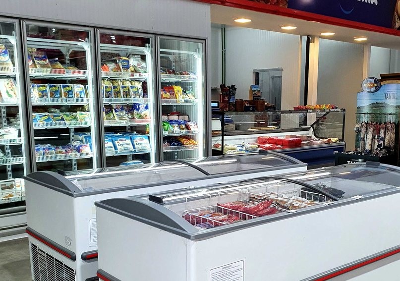 Sector de lácteos con exhibidores