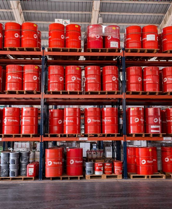 Racks con tambores de lubricante